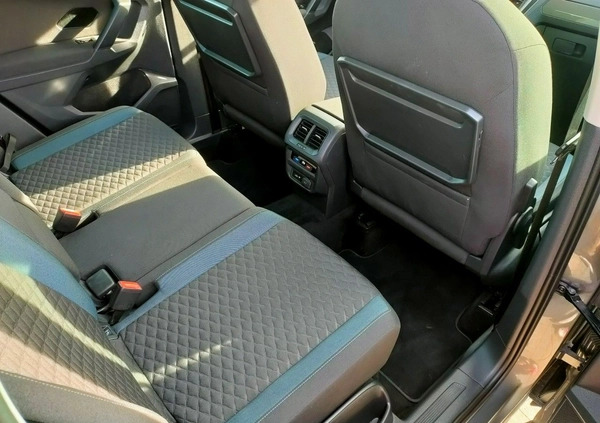 Volkswagen Tiguan cena 95500 przebieg: 143000, rok produkcji 2019 z Ostrołęka małe 562